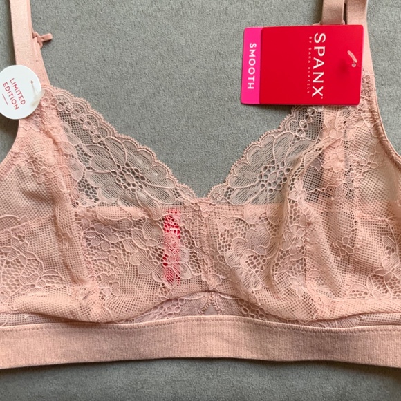 Spanx Spotlight on Lace Bralette XS 10124R in Vintage Rose Limited edition NWT - Picture 9 of 16